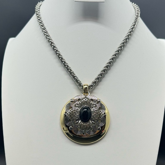 Vintage Joan Rivers Classic Collection Silver and Gold Tone Pendant Statement - Picture 5 of 13